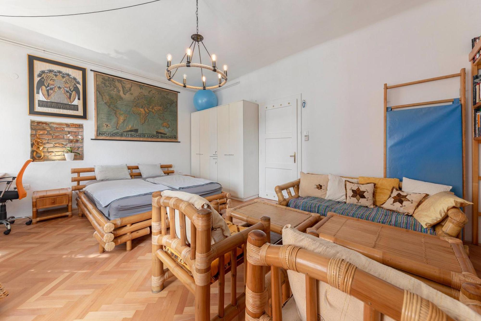 Historical Caserne Apartment Любляна Екстериор снимка