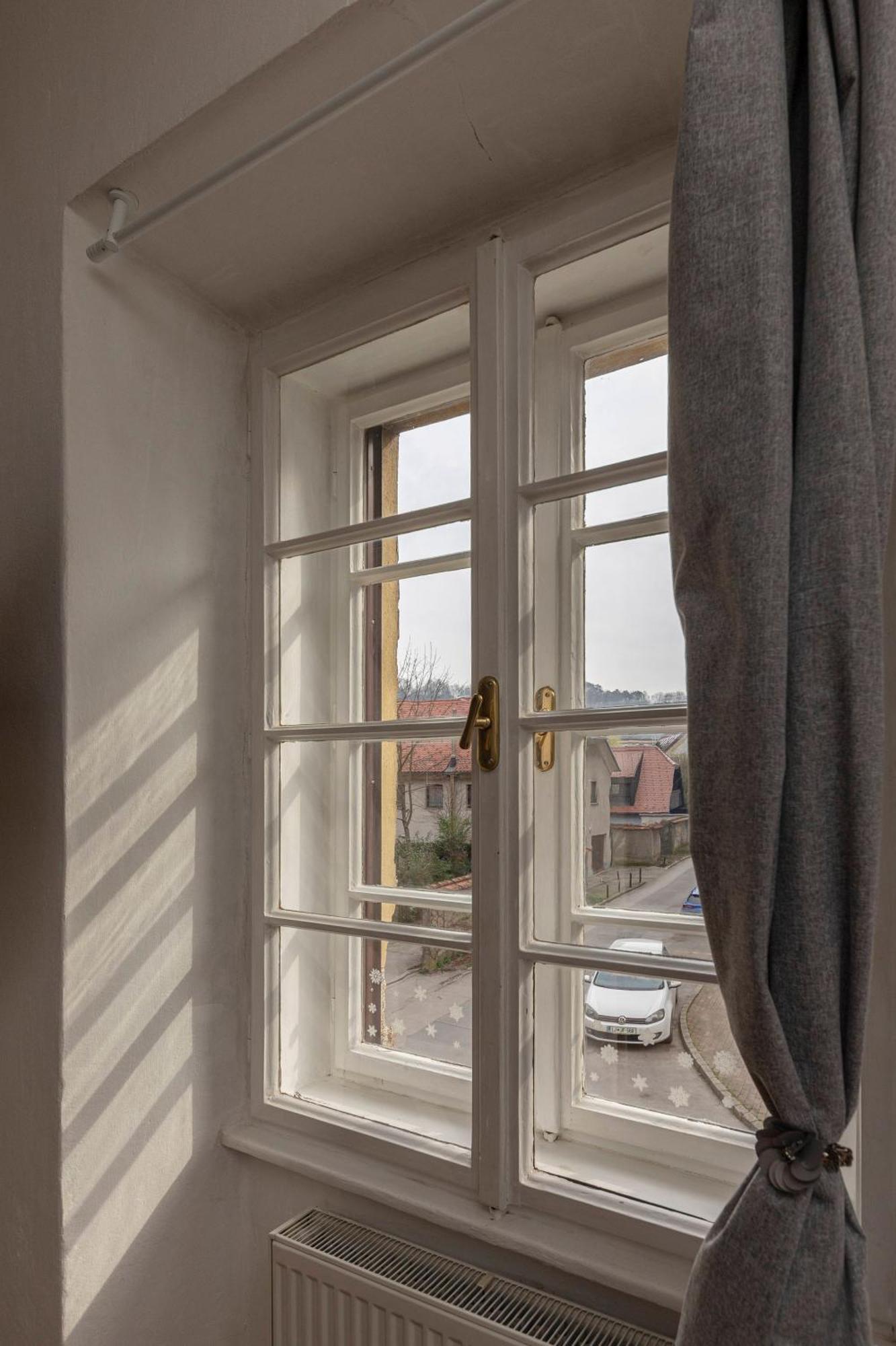 Historical Caserne Apartment Любляна Екстериор снимка