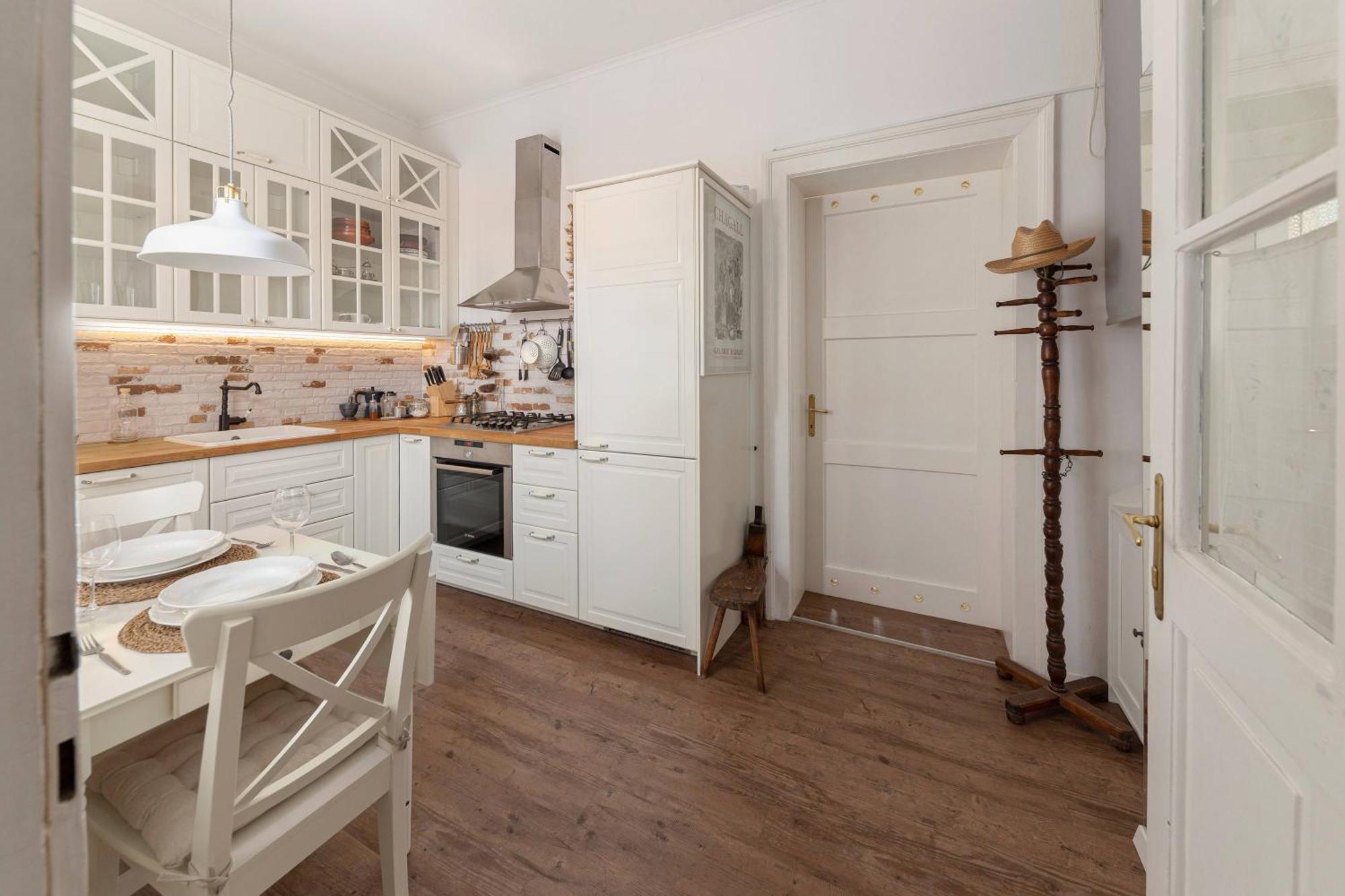 Historical Caserne Apartment Любляна Екстериор снимка